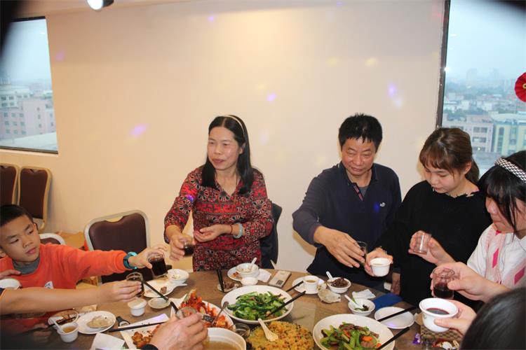 吃4.JPG 吃4.JPG